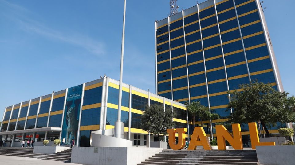 Edificio de Rectoría en la UANL