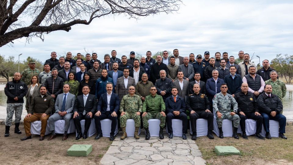 La reunión se celebra en la sede de la Séptima Zona Militar, en Apodaca. | X / @AdrianDeLaGarza