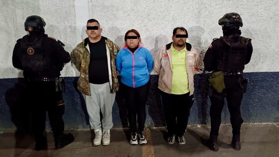 Tres personas fueron capturadas por posesión de drogas en Monterrey.