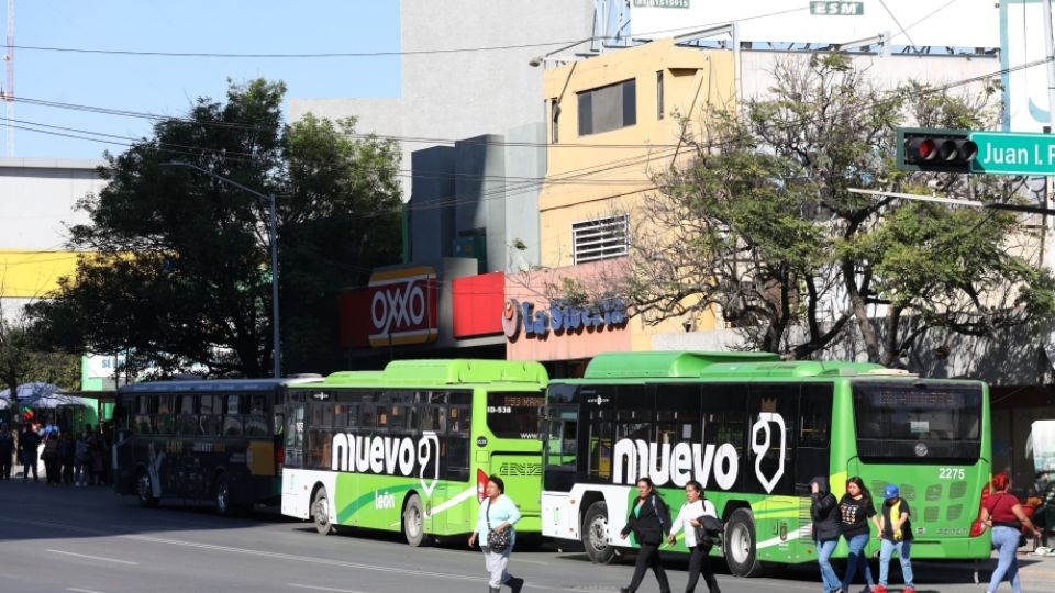 Colectivo anuncia manifestación ante posible aumento en la tarifa del transporte público.