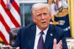 Donald Trump firma para que EU salga de la OMS