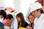 ¿Buscas un futuro prometedor? Estos son los empleos que debes considerar en 2025