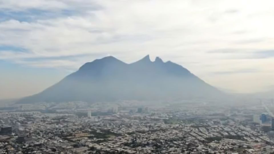 Reunión privada entre Caintra y Estado por las emisiones industriales en el área metropolitana.