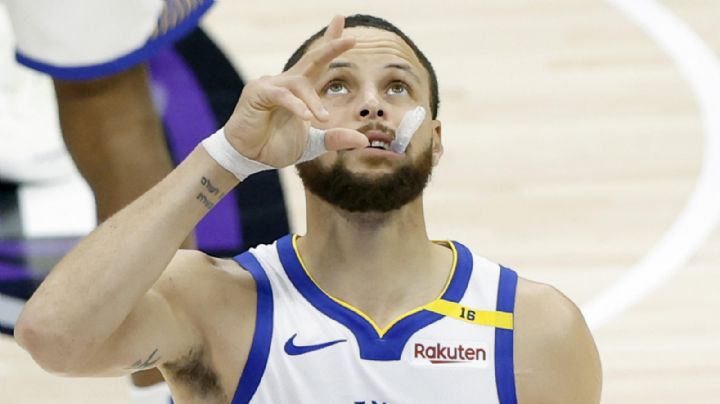 Stephen Curry lidera ventas de camisetas NBA por tercera temporada consecutiva