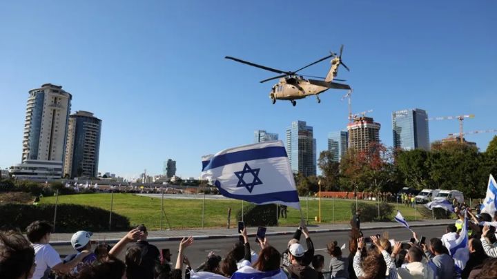 Israel libera a 200 presos palestinos a cambio de rehenes israelíes