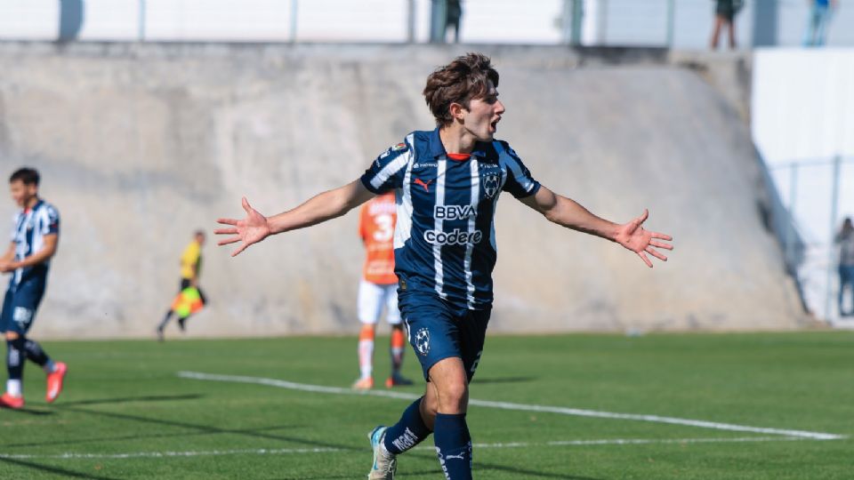 Luis Rojas héroe de Rayados: gol al 90' da la victoria ante Pachuca