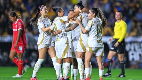 Hermoso brilla con doblete y asistencias para el primer triunfo de Tigres Femenil como local