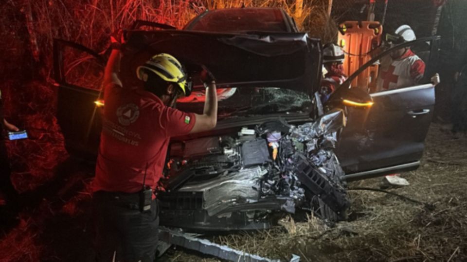 Elementos de rescate en labores de auxilio.