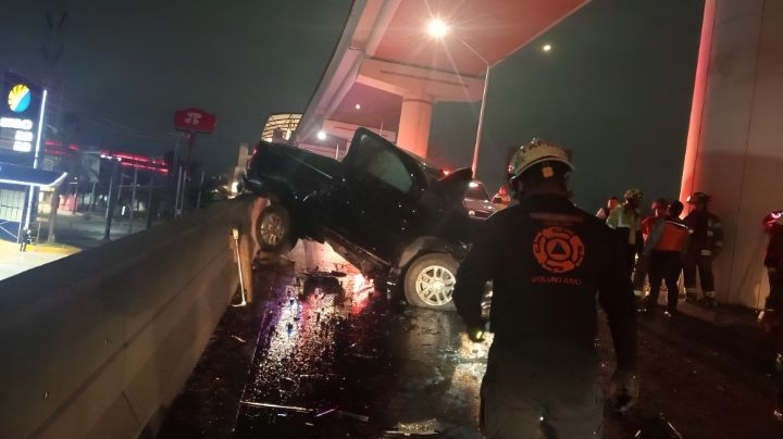 Cierran vialidad en Félix U. Gómez tras fuerte accidente donde murió un hombre
