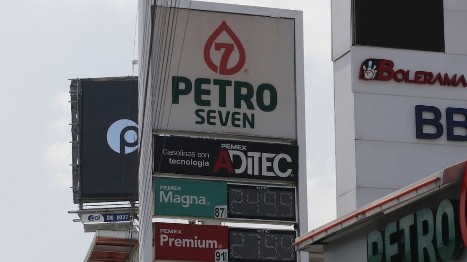 Gasolinera Petro Seven de San Pedro es exhibida por vender caro