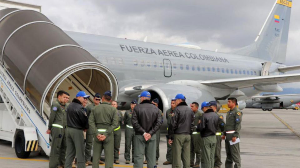 La primera aeronave partió a la ciudad de San Diego, California y la segunda hacia la de Houston, Texas.