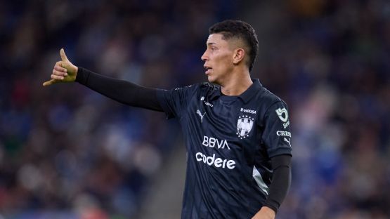 Johan Rojas queda fuera de la convocatoria de Rayados en medio de rumores de salida