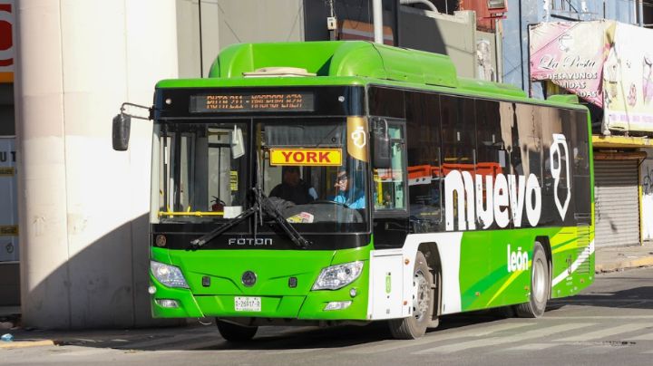 Becas, viajes gratis y bonos: Estado lanza incentivos a conductores de camiones