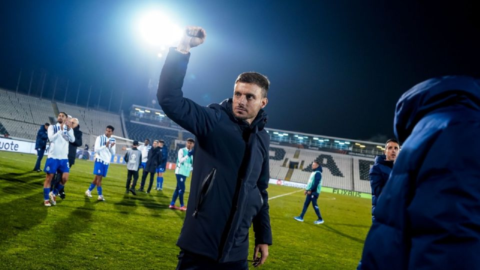 Con este pago, se pone fin a la polémica salida de Anselmi del Cruz Azul en enero pasado para dirigir al Oporto, con quien tiene contrato hasta 2027.