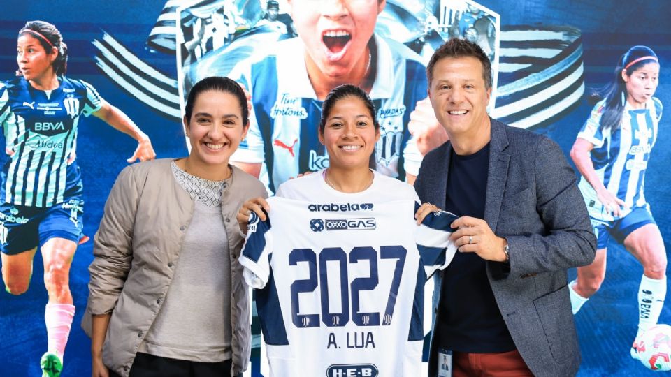 Alejandra Calderón Lua llegó a un acuerdo con el club para renovar su contrato por dos años y medio hasta junio de 2027.