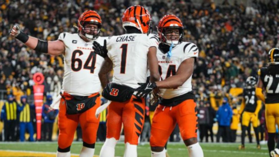 Cincinnati Bengals superó este sábado por 17-19 a Pittsburgh Steelers y mantuvo sus posibilidades de alcanzar el último boleto a los 'playoffs' de la Conferencia Americana (AFC) de la temporada 2024 de NFL.