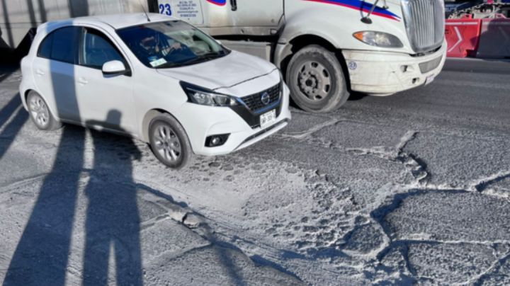 Conductores sufren reducción de carriles y baches en la Av. Miguel Alemán
