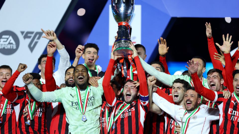 AC Milan remonta al Inter y logró el título en la Supercopa