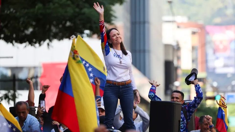 María Corina Machado afirma que se encuentra en un lugar seguro en un post de X.