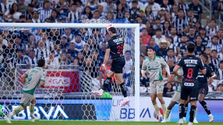 Lucas Ocampos anotó el gol 4,200 en la historia de Rayados