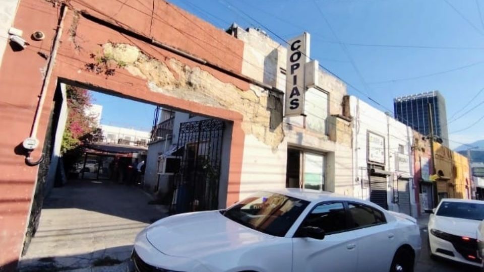 Operativo en el centro de Monterrey por presunta trata de personas.