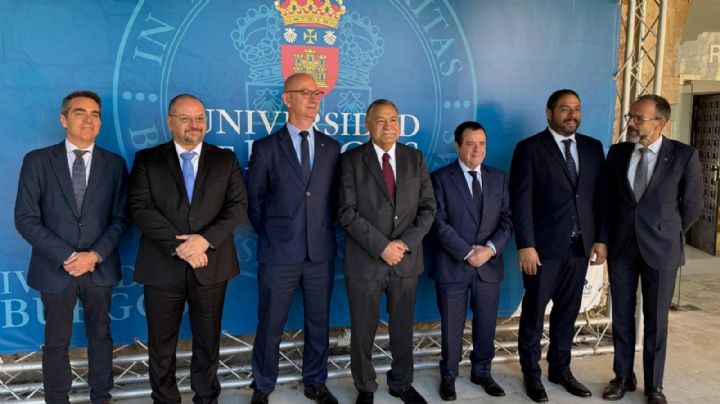 Firman convenio UANL y Universidad de Burgos