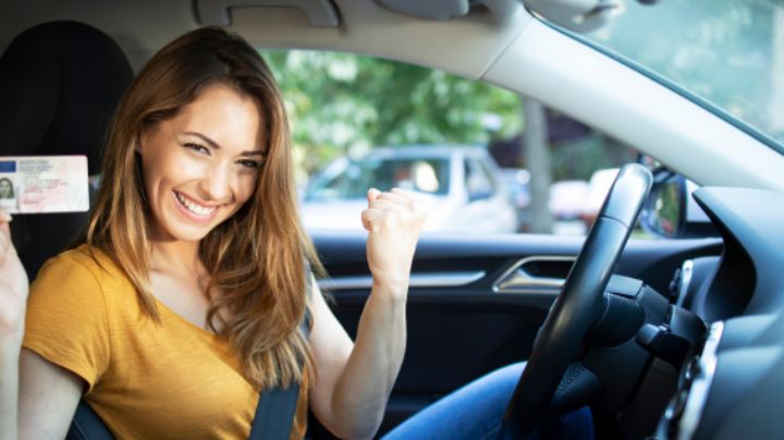 Cómo sacar la licencia de manejo si eres menor de edad en Monterrey