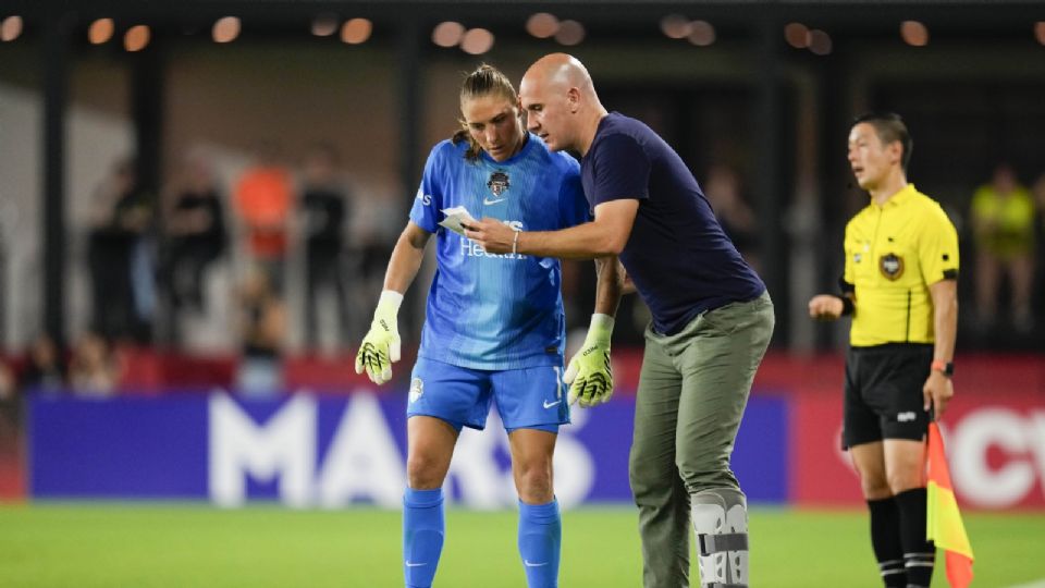 Adrián González, DT del Spirit, asegura que el partido debe jugarse como si fuera una Final.
