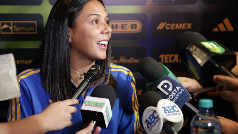 Jennifer Hermoso asegura que no se obsesiona con los goles, mientras María Sánchez celebra su readaptación al grupo.
