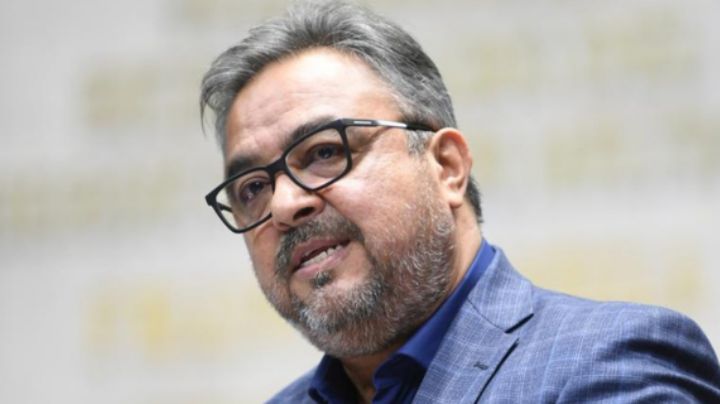 Víctor Pérez impulsa iniciativa para internet y telefonía más baratos en México