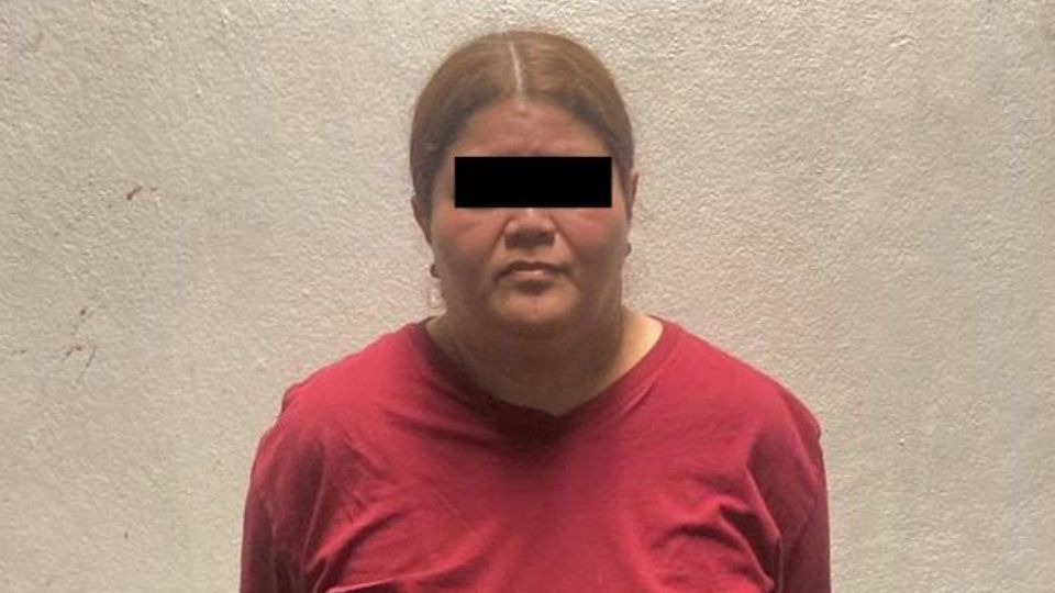 Mujer detenida por robo de joyería en San Pedro