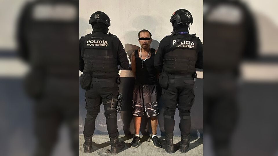 El detenido quedó a disposición de las autoridades quienes definirán su situación jurídica.