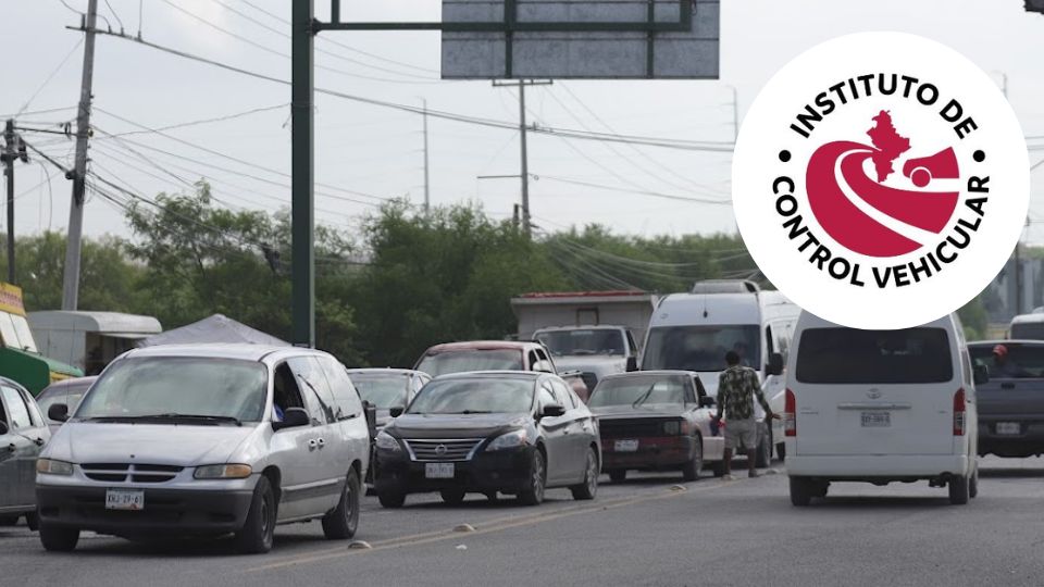 Vehículos circulan en avenida de Monterrey