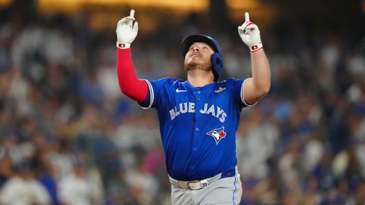 MLB: Alejandro Kirk conectó su segundo jonrón en la Serie Mundial