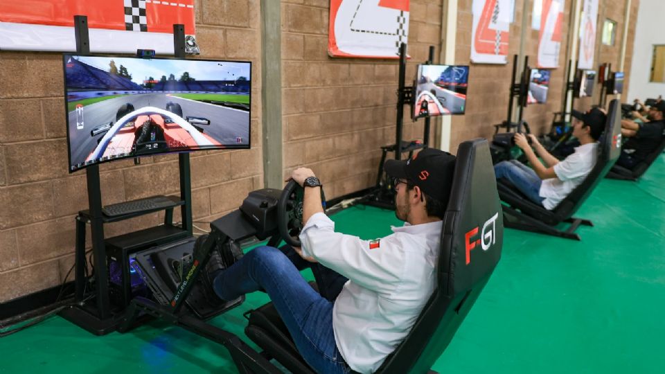 El torneo de automovilismo virtual se llevará a cabo en el Gimnasio Polivalente de Santiago.