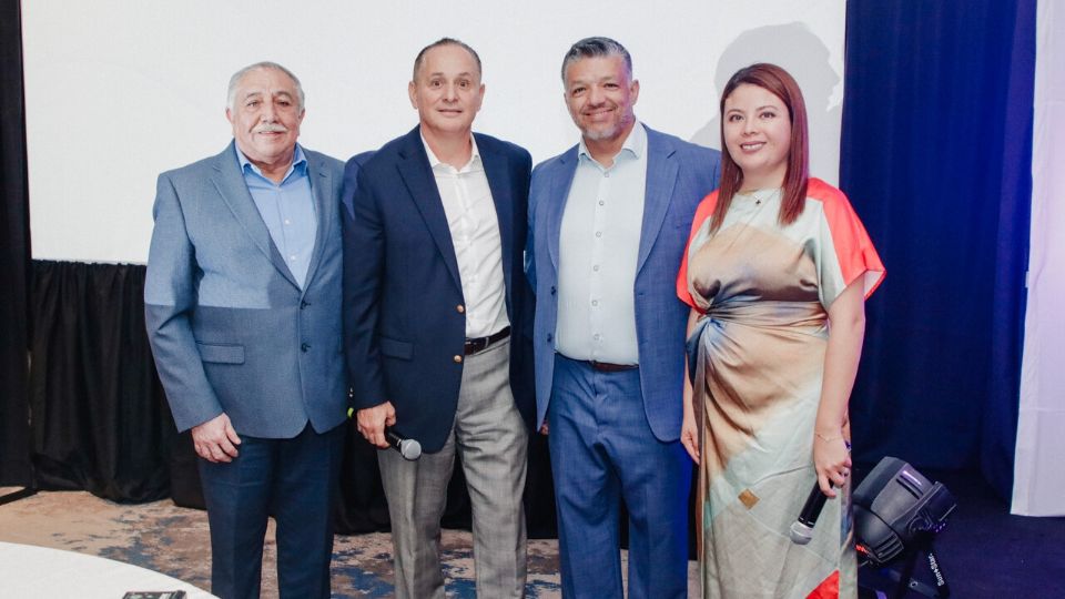 Adrián Otero Ortiz, Gabriela Rosas y Rogelio Olivares encabezaron el lanzamiento nacional de Plenit en el Hotel Hilton Monterrey, evento que reunió a empresarios y agentes del sector.