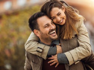 Día del novio: ¿por qué se regalan flores azules hoy 3 de octubre?