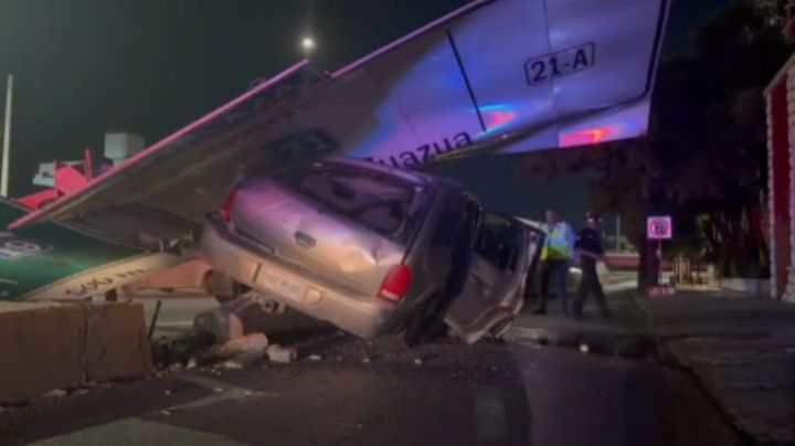Conductor choca contra señal vial en Constitución y huye