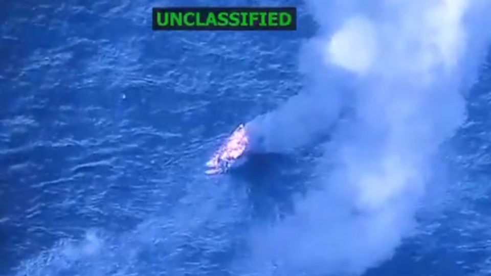 El momento exacto del ataque a la embarcación.
