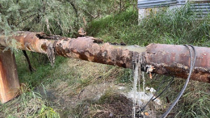 Tubería deteriorada contamina el río La Silla y pone en riesgo a habitantes de Guadalupe