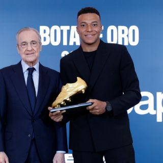 Mbappé recibe la Bota de Oro por sus 31 goles con Real Madrid: 'Espero ganarla el próximo año'