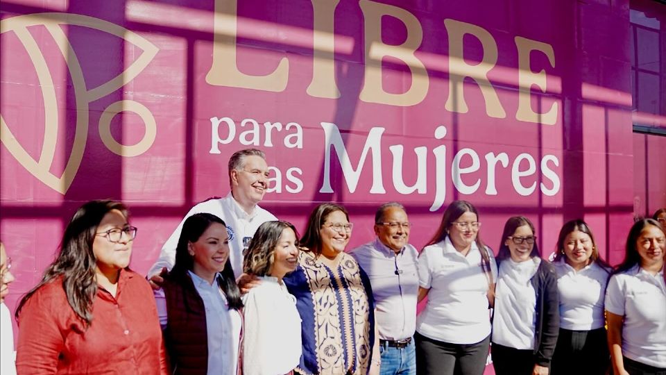 El senador Waldo Fernández estuvo presente en la inauguración de los centro LIBRE.