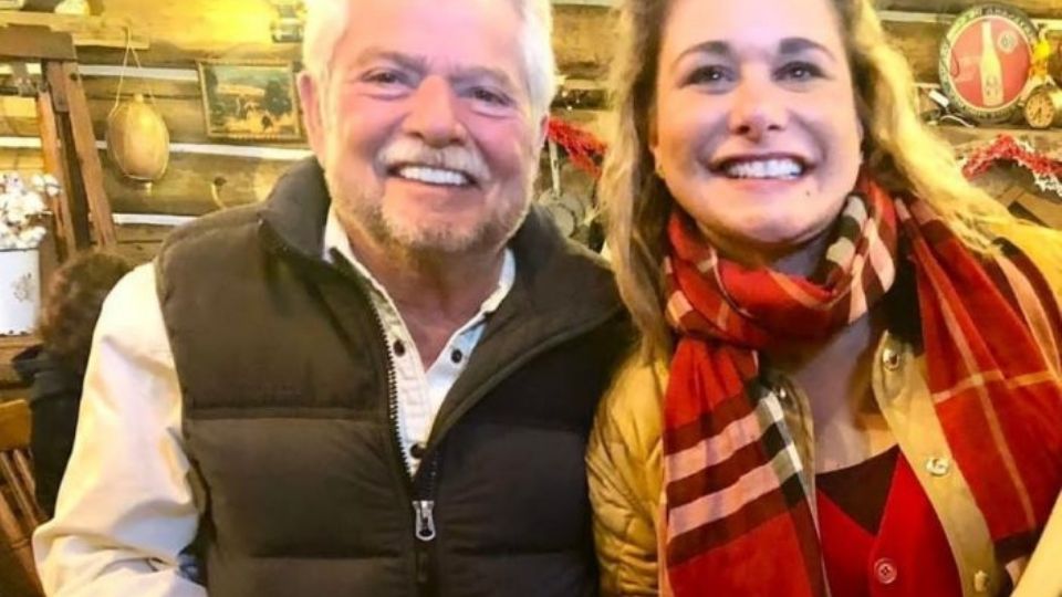 El esposo de la gobernadora de Chihuahua padecía cáncer en los pulmones.