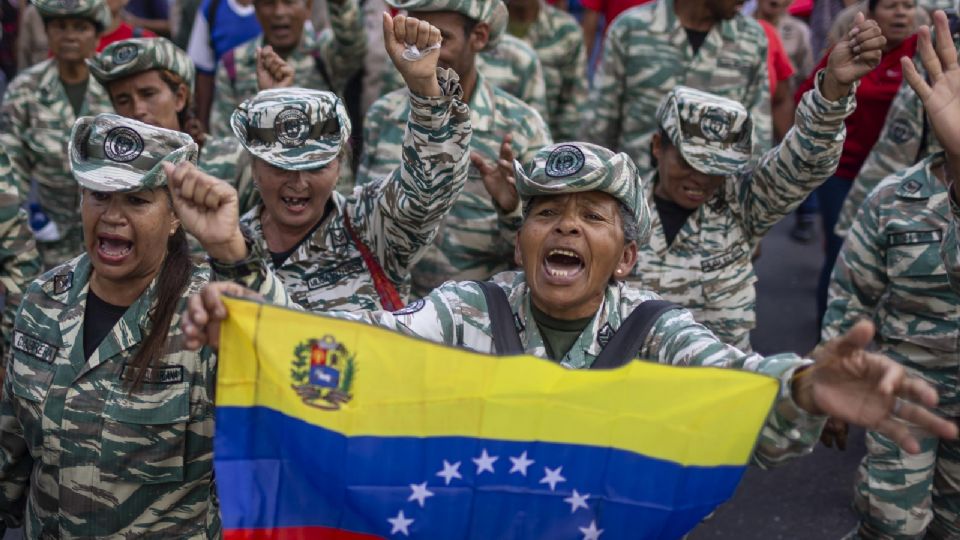 Milicia Bolivariana durante una movilización en apoyo al gobierno nacional | EFE/ Miguel Gutiérrez
