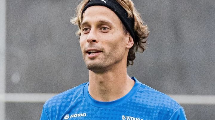 Sergio Canales regresa a entrenar con Rayados tras su operación y podría reaparecer ante Pumas