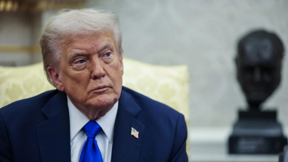 Trump pide cárcel a líderes de Chicago por no proteger a agentes del ICE.