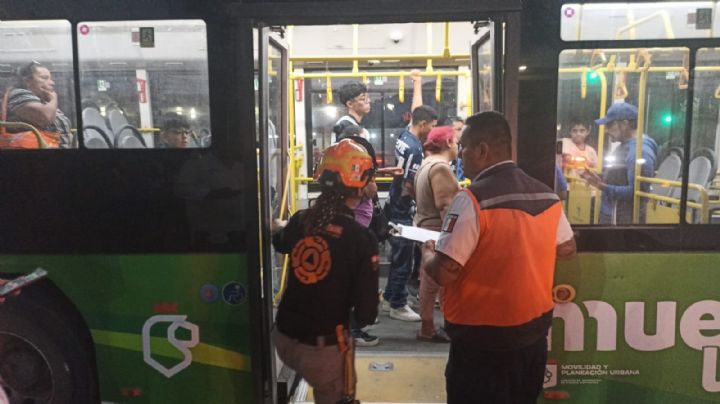 Choque entre unidades del transporte público deja cuatro lesionados en Guadalupe