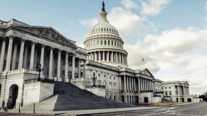 Senado de EU aprueba acuerdo para la reapertura del Gobierno