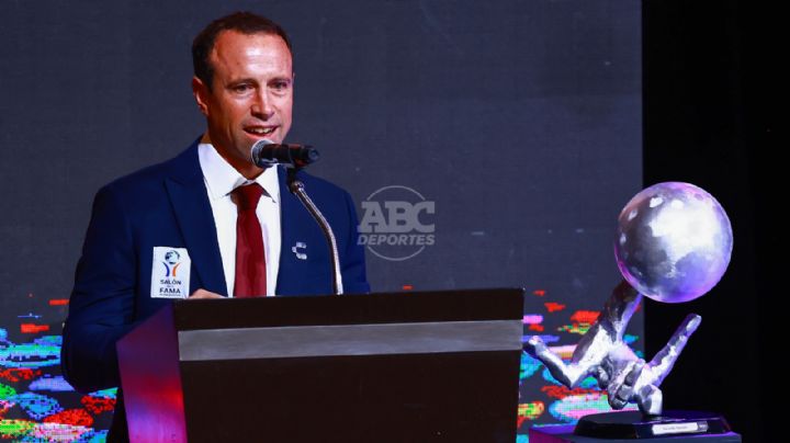 Gerardo Torrado, investido en el Salón de la Fama del Futbol Internacional 2025