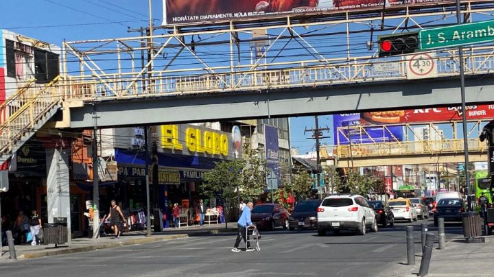 Municipios niegan irregularidades en puentes peatonales con anuncios publicitarios
